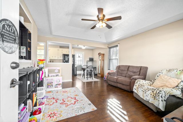 434 Bluff Dr, Clarksville, TN 37043