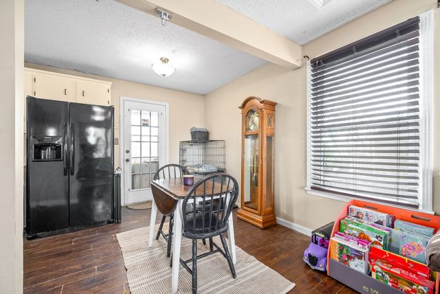 434 Bluff Dr, Clarksville, TN 37043