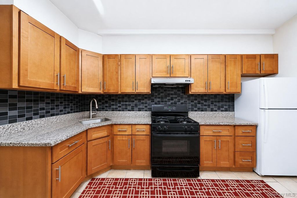 91-14 86th Drive, Woodhaven, NY 11421 — photo 3