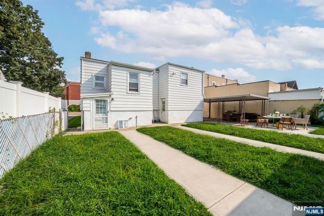 79 Moonachie Road, Moonachie, NJ 07074