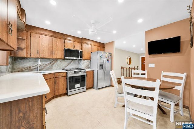 79 Moonachie Road, Moonachie, NJ 07074