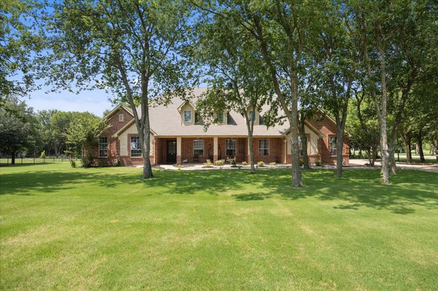 126 Eastcreek Drive, Royse City, TX 75189