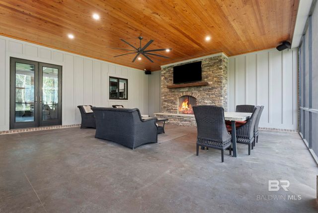9501 Ben Hamilton Road, Theodore, AL 36582