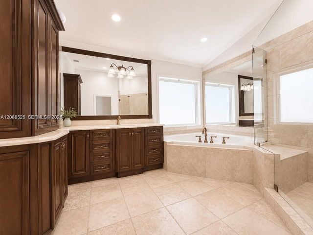 2616 Oakbrook Court, Weston, FL 33332