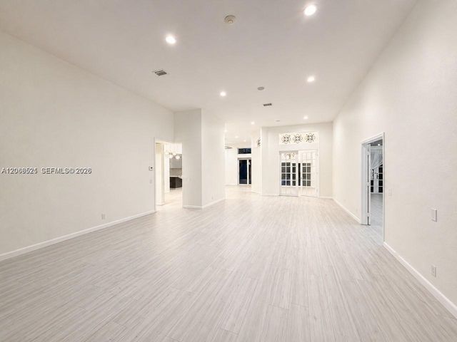 2616 Oakbrook Court, Weston, FL 33332