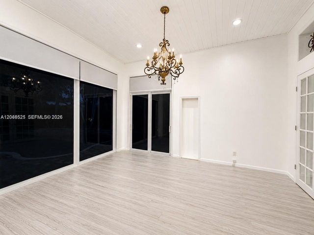 2616 Oakbrook Court, Weston, FL 33332