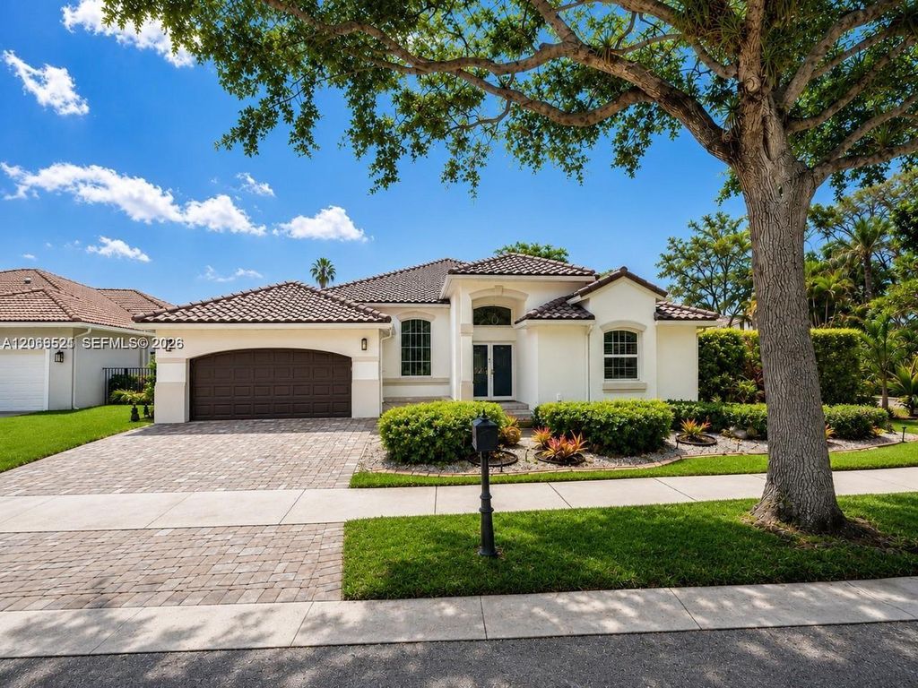 2616 Oakbrook Court, Weston, FL 33332