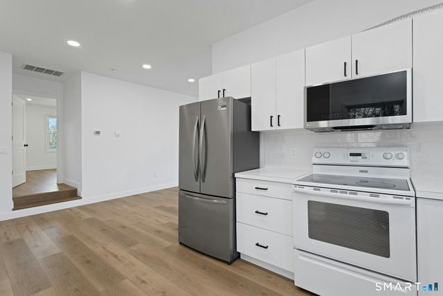 70 Archer Lane, Stamford, CT 06905