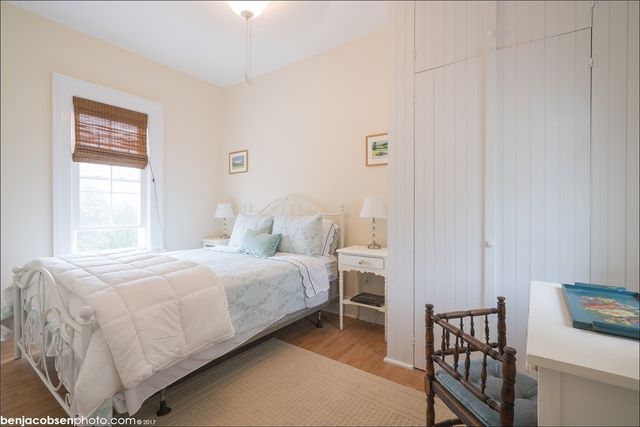 6 Restmere Terrace, Middletown, RI 02842