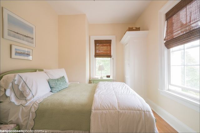 6 Restmere Terrace, Middletown, RI 02842