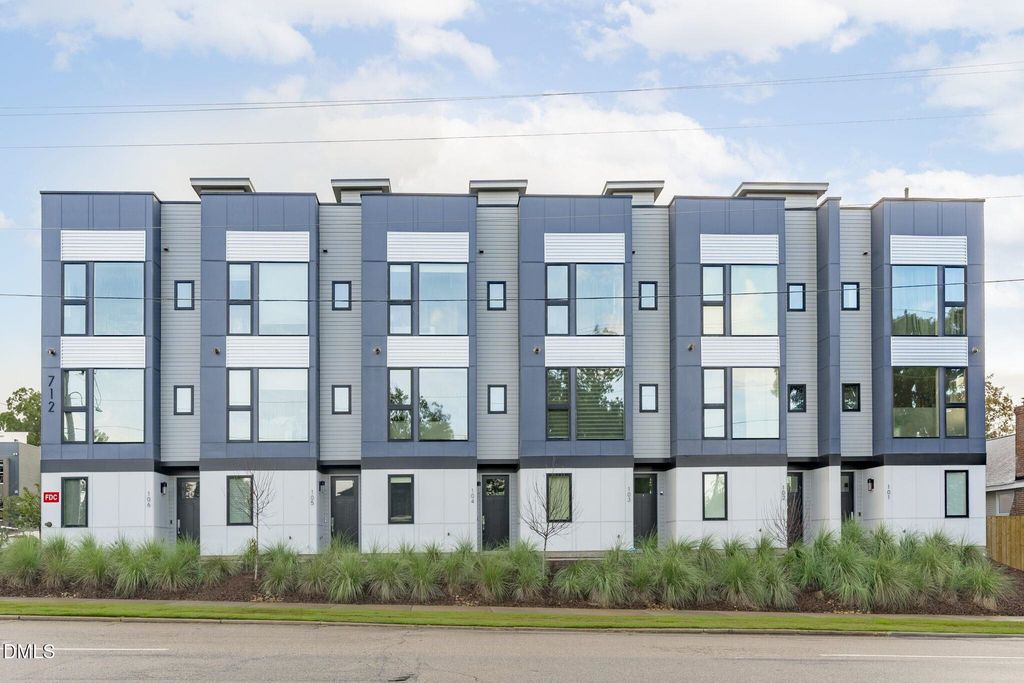 712 E Edenton Street 102, Raleigh, NC 27601