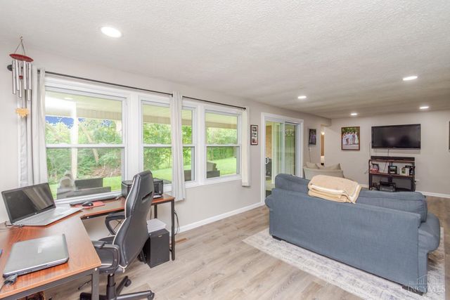 20 Bristol Drive, Centerville, OH 45458
