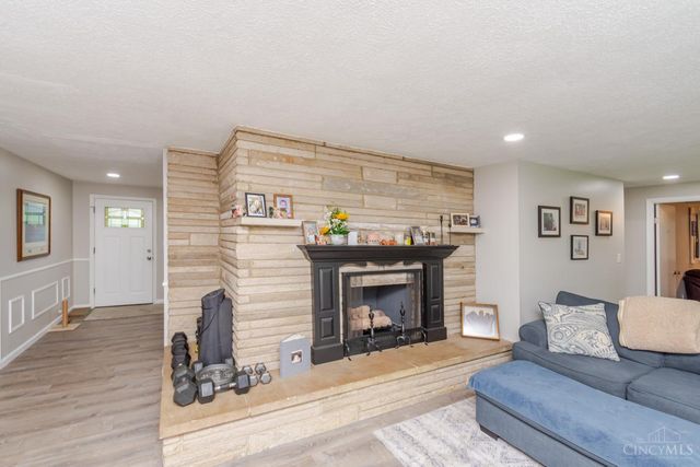 20 Bristol Drive, Centerville, OH 45458