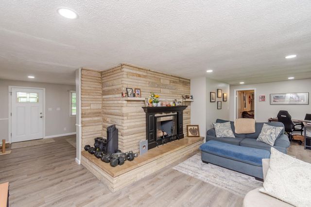 20 Bristol Drive, Centerville, OH 45458