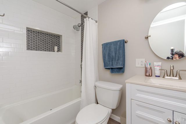 20 Bristol Drive, Centerville, OH 45458