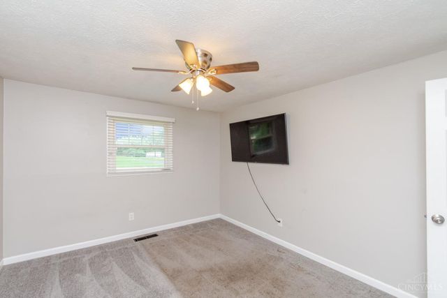 20 Bristol Drive, Centerville, OH 45458