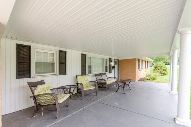 20 Bristol Drive, Centerville, OH 45458