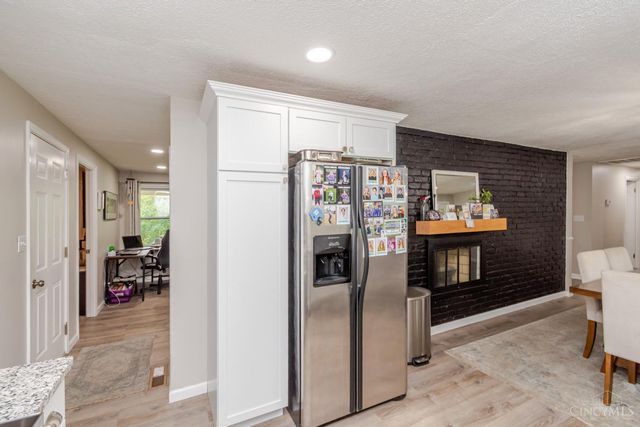 20 Bristol Drive, Centerville, OH 45458