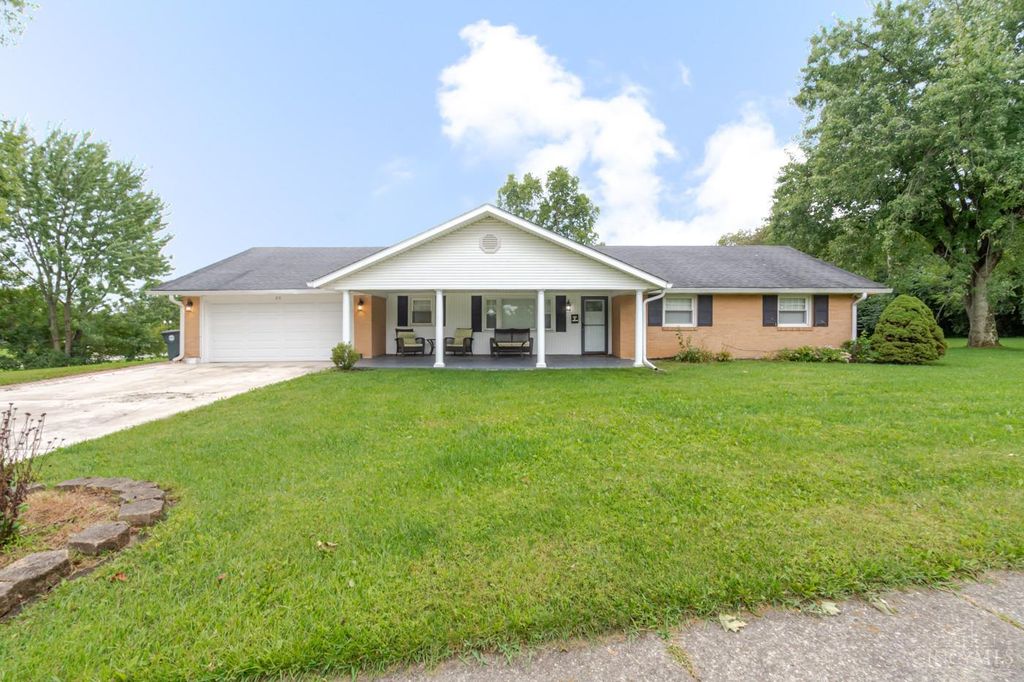 20 Bristol Drive, Centerville, OH 45458