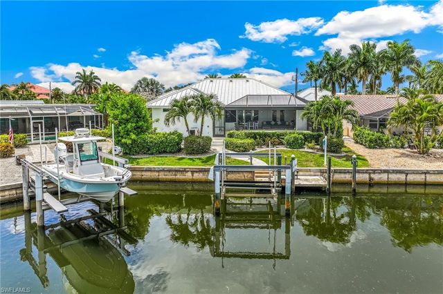 2477 Sierra LN, Punta Gorda, FL 33950