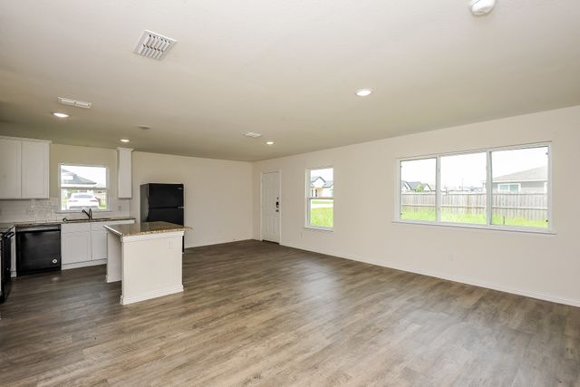 2719 William Street, Mabank, TX 75147
