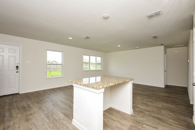 2719 William Street, Mabank, TX 75147