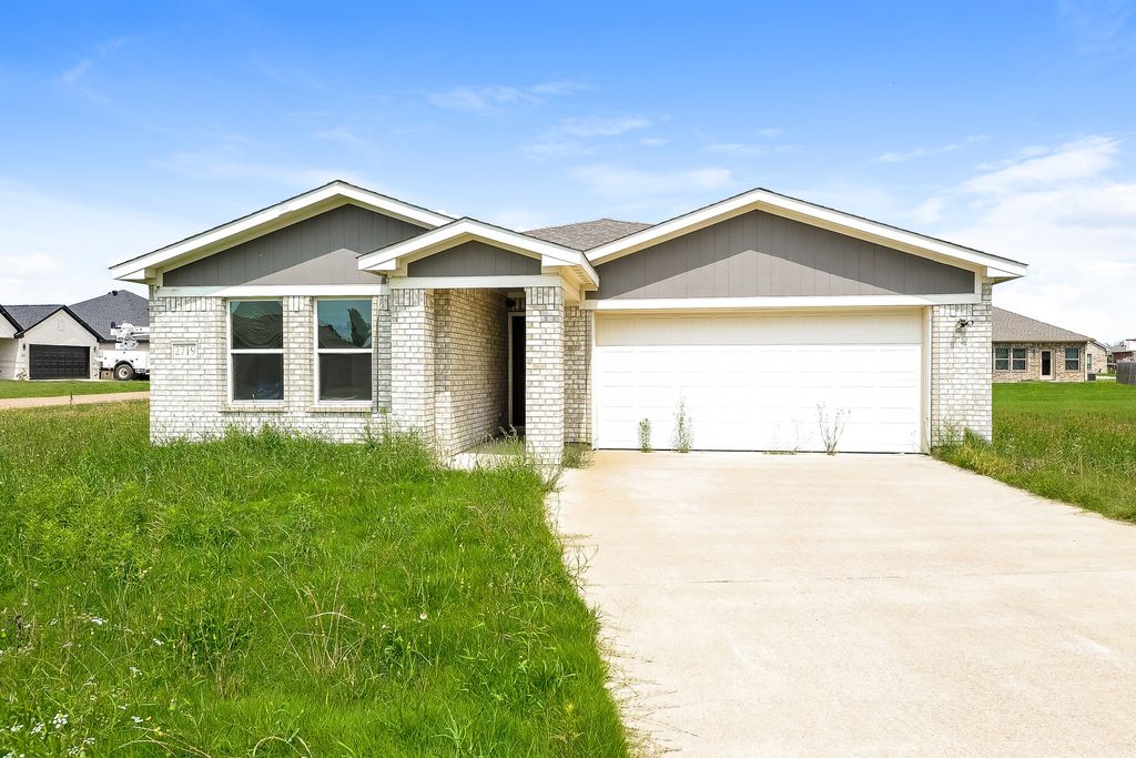 2719 William Street, Mabank, TX 75147