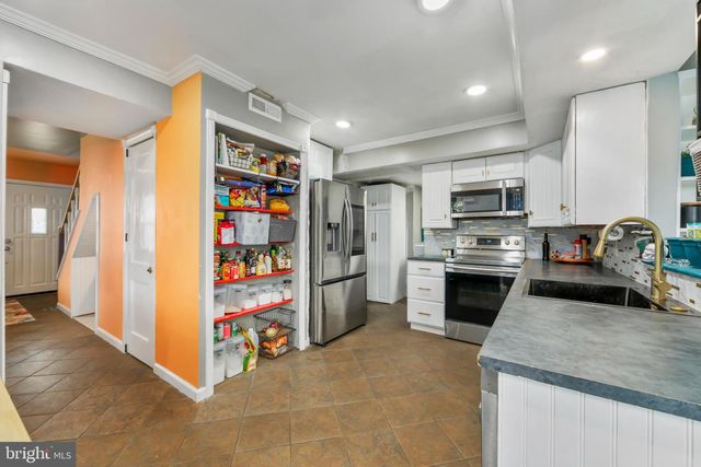 5766 CORSAIR CT, Bensalem, PA 19020