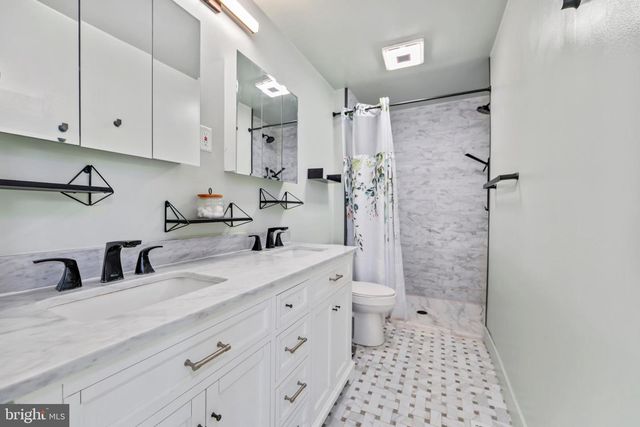 5766 CORSAIR CT, Bensalem, PA 19020