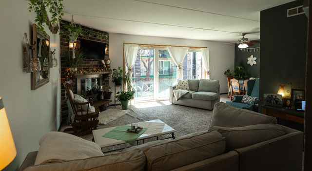 9140 S PULASKI Road 1W, Oak Lawn, IL 60453