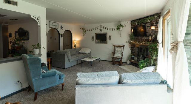 9140 S PULASKI Road 1W, Oak Lawn, IL 60453