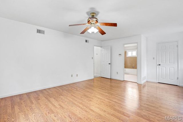 15580 Parasol Drive, Chesterfield, MO 63017