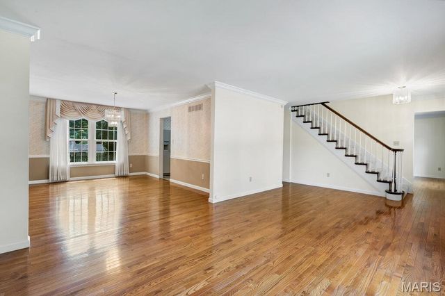15580 Parasol Drive, Chesterfield, MO 63017