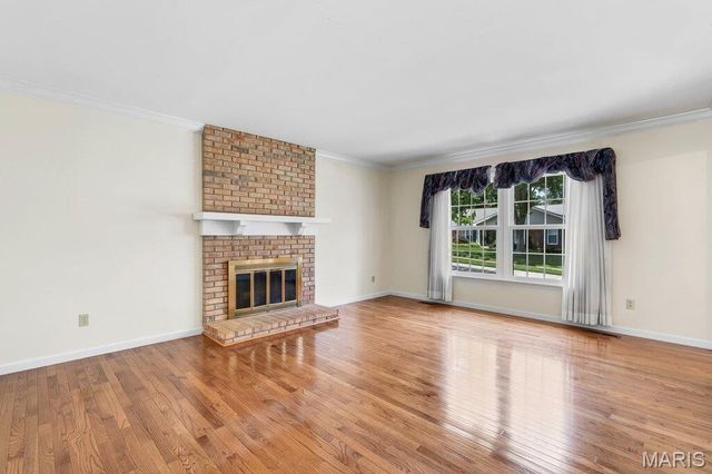 15580 Parasol Drive, Chesterfield, MO 63017