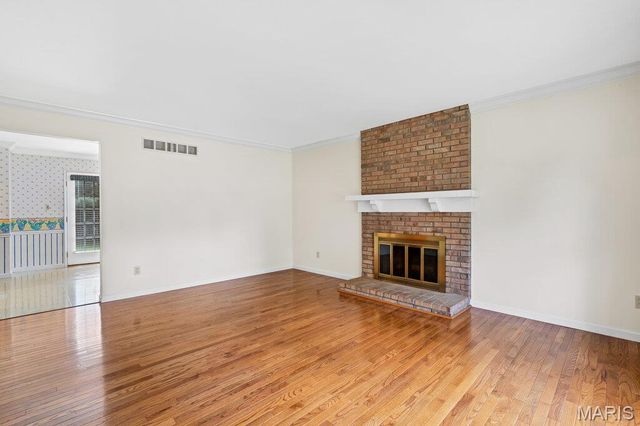 15580 Parasol Drive, Chesterfield, MO 63017