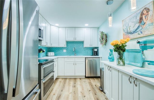 10216 REGAL DRIVE 310, Largo, FL 33774