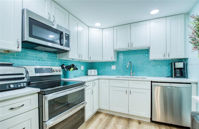 10216 REGAL DRIVE 310, Largo, FL 33774