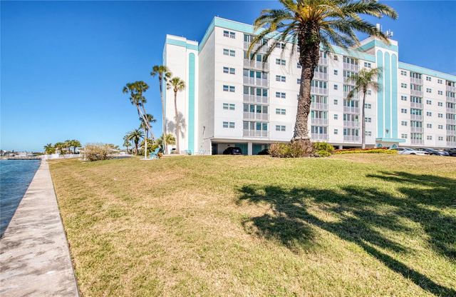 10216 REGAL DRIVE 310, Largo, FL 33774