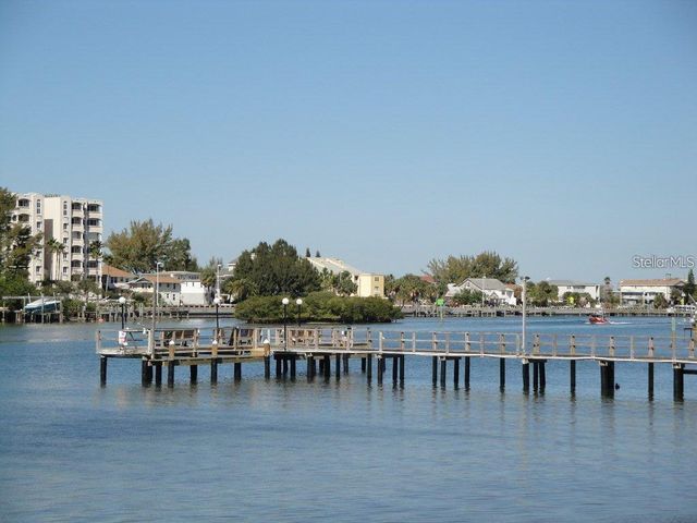 10216 REGAL DRIVE 310, Largo, FL 33774