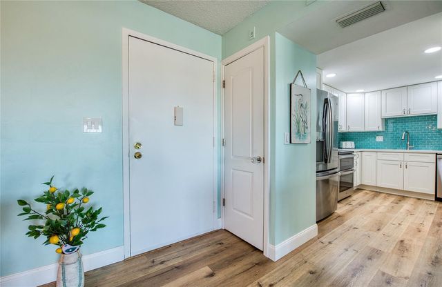 10216 REGAL DRIVE 310, Largo, FL 33774