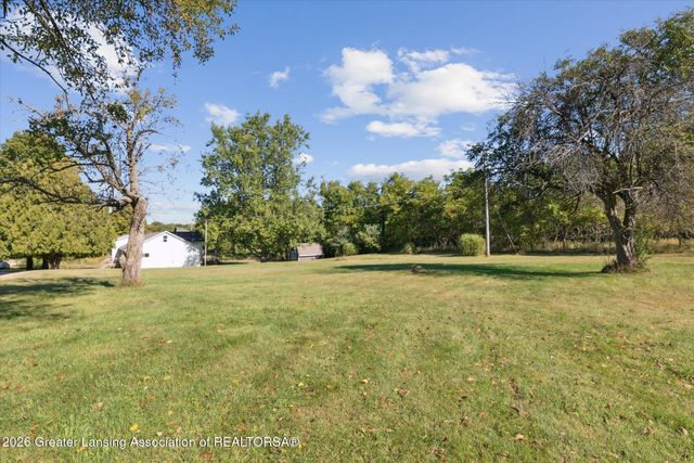 8590 Greenfield Highway, Bellevue, MI 49021