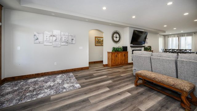 6209 Misty Waters Drive, Bismarck, ND 58503