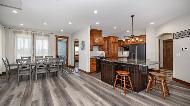6209 Misty Waters Drive, Bismarck, ND 58503