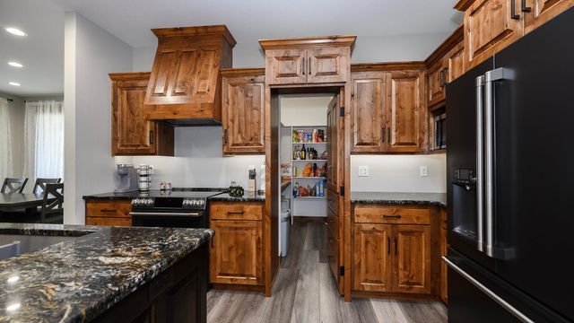 6209 Misty Waters Drive, Bismarck, ND 58503