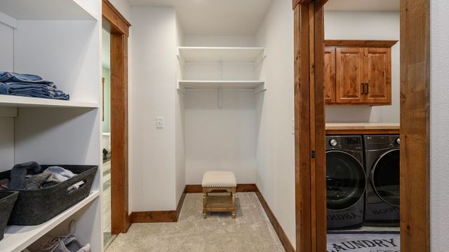 6209 Misty Waters Drive, Bismarck, ND 58503