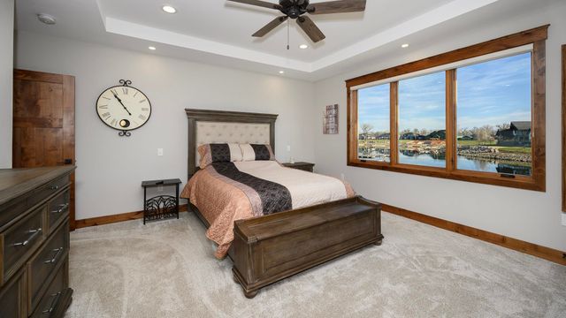 6209 Misty Waters Drive, Bismarck, ND 58503