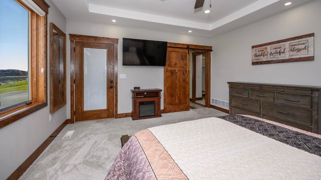 6209 Misty Waters Drive, Bismarck, ND 58503