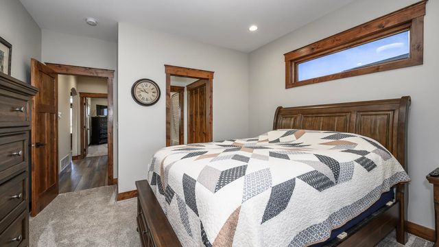 6209 Misty Waters Drive, Bismarck, ND 58503