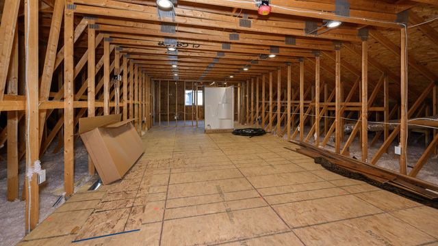 6209 Misty Waters Drive, Bismarck, ND 58503