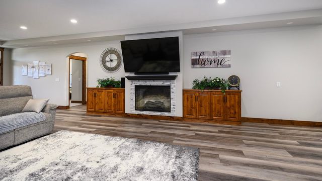 6209 Misty Waters Drive, Bismarck, ND 58503